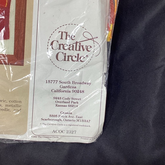 The Creative Circle Needlework Embroidery Holiday Kit 2300 Cozy Hearth - Picture 7 of 7